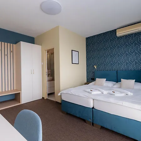 Tofi Bed & Breakfast 3*