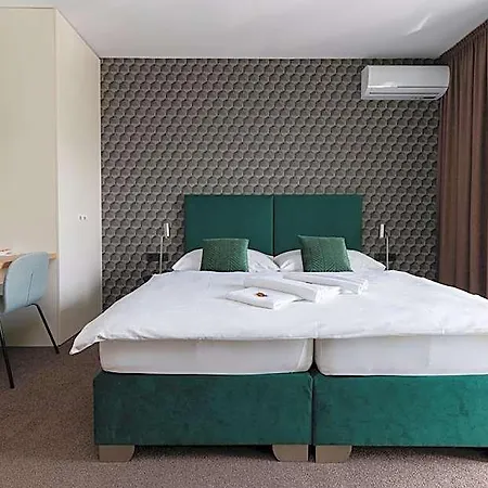 Bed & Breakfast Tofi 3*