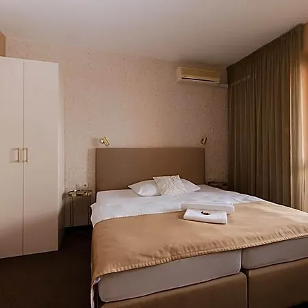 Bed & Breakfast Tofi 3*